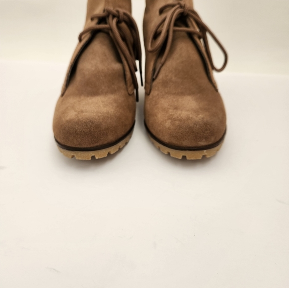 Kelsi Dagger Tan Brown Suede Wedge Lace Up Bootie Womens 8.5 - Picture 4 of 13